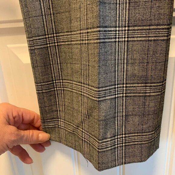 Banana Republic dress pant, mens tailoring details, mid rise, straight leg, EUC - Picture 3 of 16